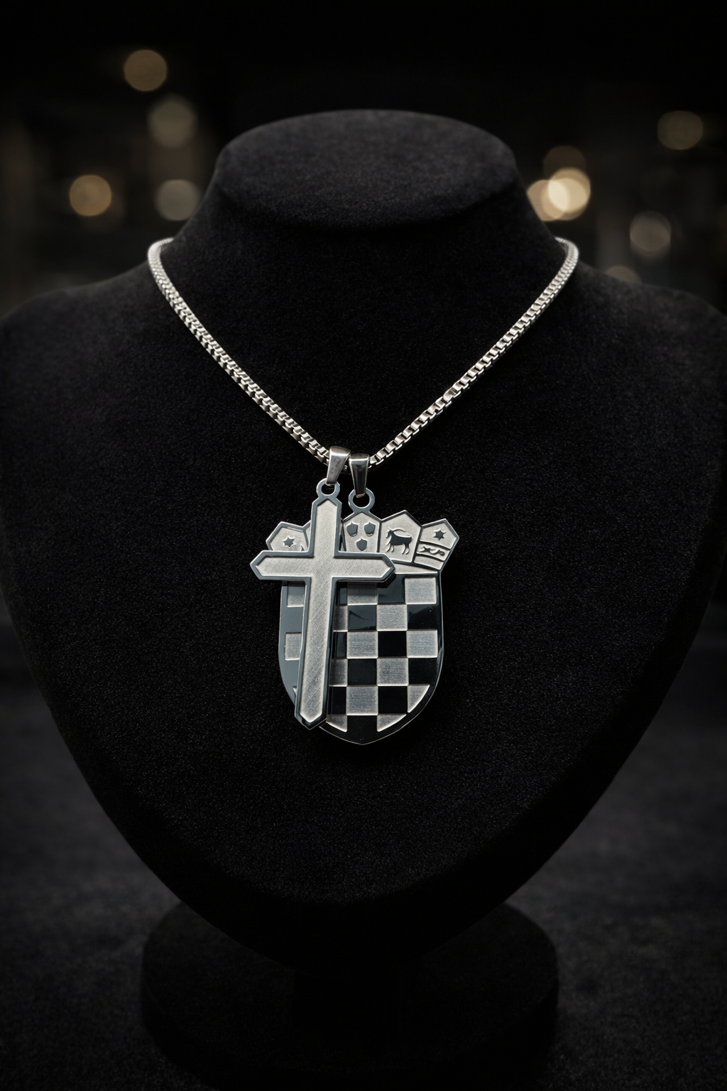Kroatien Kreuz Kette