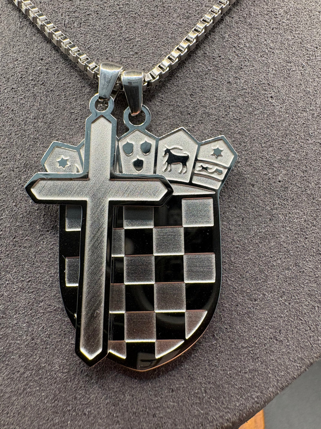 Kroatien/ Kreuz Kette